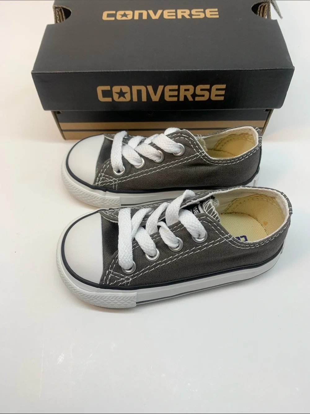 Converse Kids' Classic Baby Low-Top Canvas Sneakers in Gray Size 5
